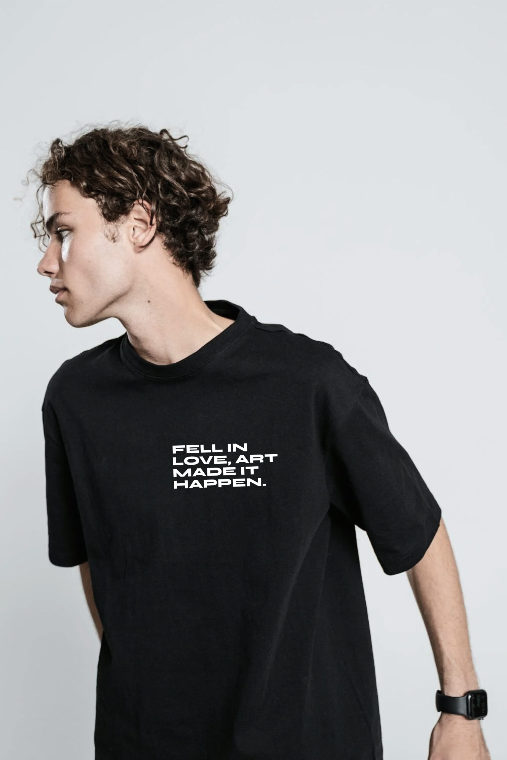art-made-it-happen-black-oversized-tshirt-fibers. 2